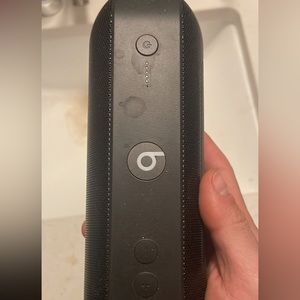 Beats Pill Plus